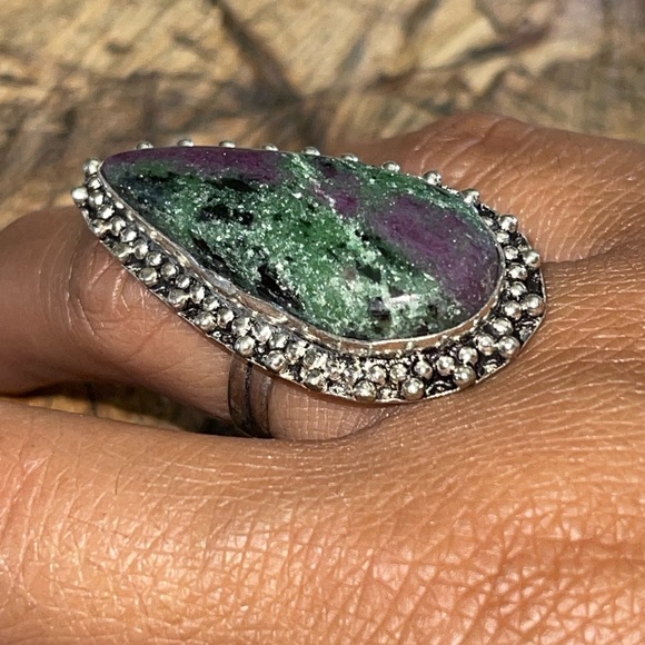 Ruby Zoisite Ring Size 8 - Picture 2 of 9
